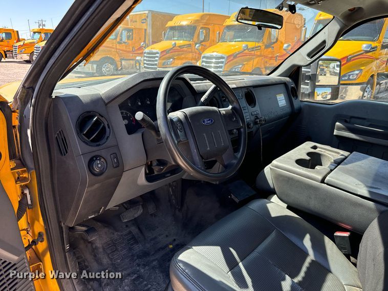 image for item EQ2217 2015 Ford F350 Super Duty utility bed pickup truck