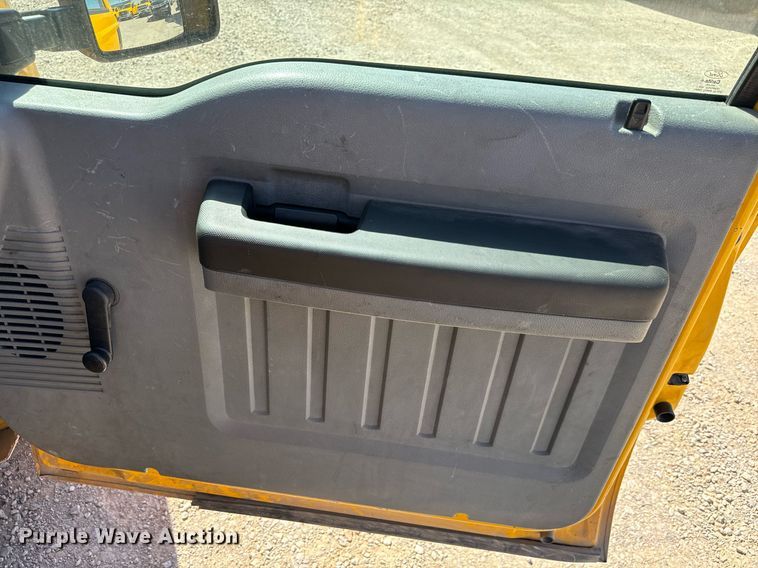 image for item EQ2217 2015 Ford F350 Super Duty utility bed pickup truck