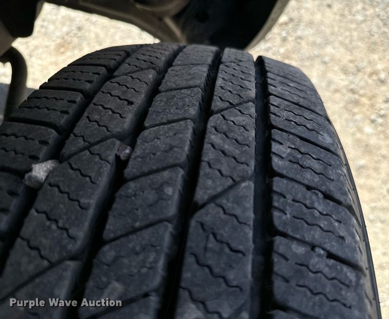 image for item EQ2217 2015 Ford F350 Super Duty utility bed pickup truck