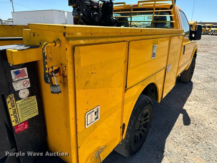 image for item EQ2219 2015 Ford F350 Super Duty utility bed pickup truck