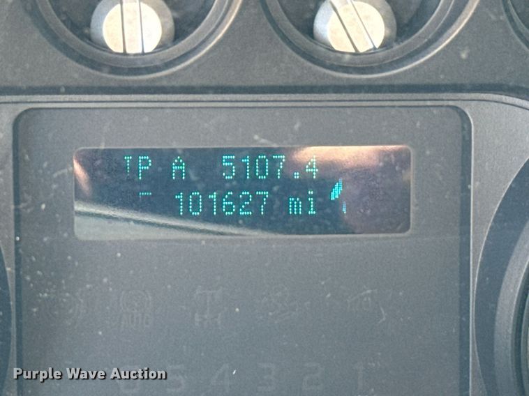 image for item EQ2219 2015 Ford F350 Super Duty utility bed pickup truck