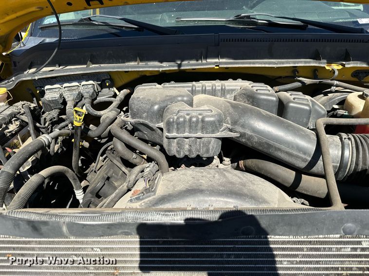 image for item EQ2219 2015 Ford F350 Super Duty utility bed pickup truck