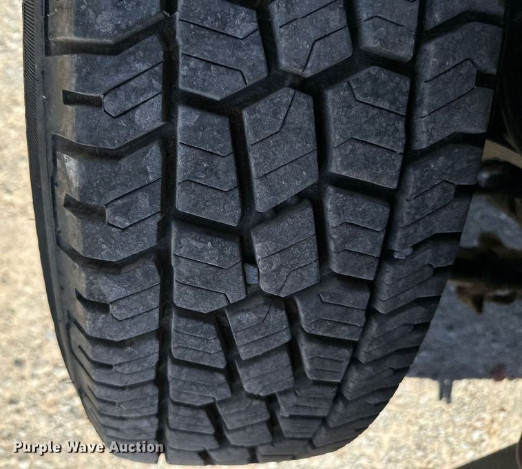 image for item EQ2219 2015 Ford F350 Super Duty utility bed pickup truck