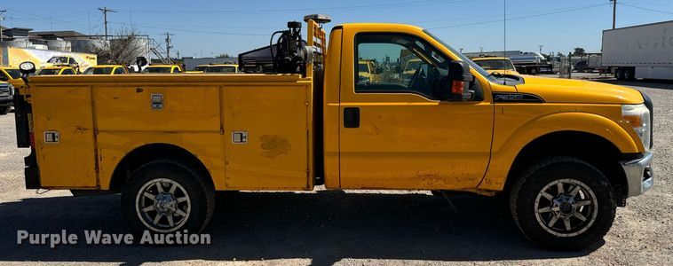 image for item EQ2221 2015 Ford F350 Super Duty utility bed pickup truck