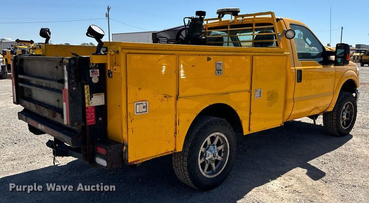 image for item EQ2221 2015 Ford F350 Super Duty utility bed pickup truck