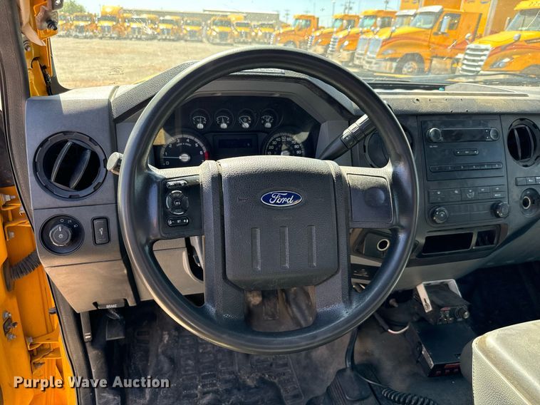 image for item EQ2221 2015 Ford F350 Super Duty utility bed pickup truck