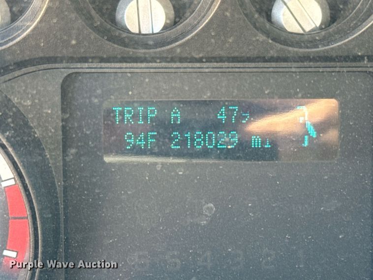 image for item EQ2221 2015 Ford F350 Super Duty utility bed pickup truck