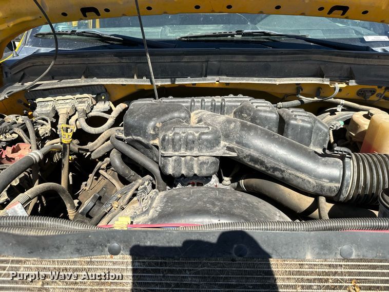 image for item EQ2221 2015 Ford F350 Super Duty utility bed pickup truck