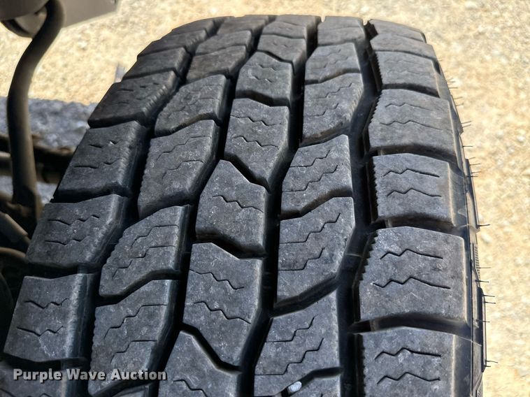 image for item EQ2221 2015 Ford F350 Super Duty utility bed pickup truck