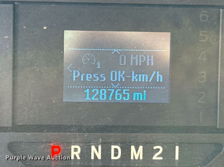 image for item EQ2222 2017 Ford F350 Super Duty utility bed pickup truck