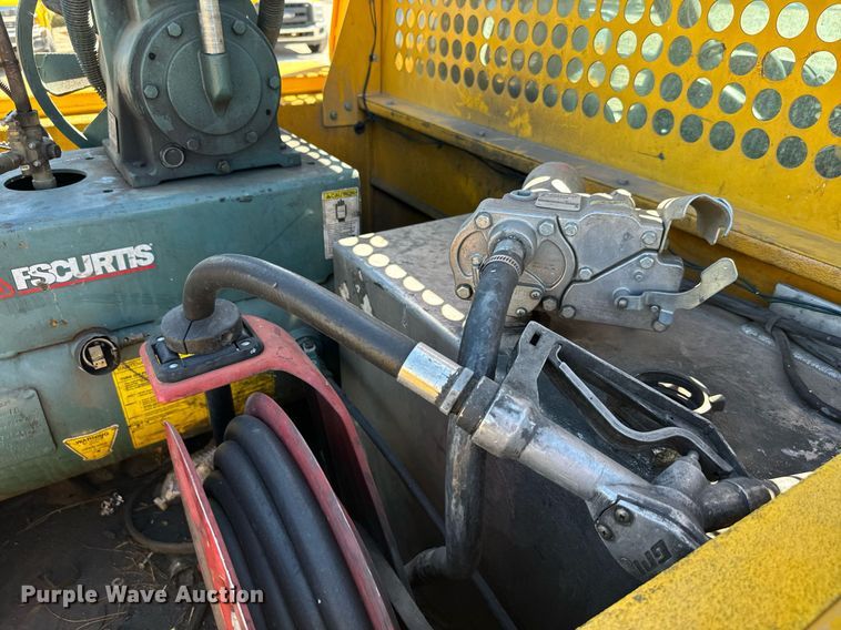 image for item EQ2224 2018 Ford F350 Super Duty utility bed pickup truck