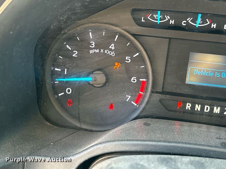 image for item EQ2224 2018 Ford F350 Super Duty utility bed pickup truck