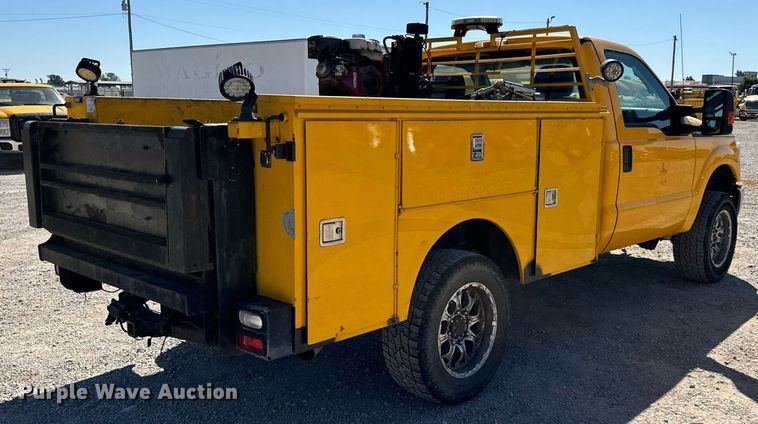 image for item EQ2225 2015 Ford F350 Super Duty utility bed pickup truck