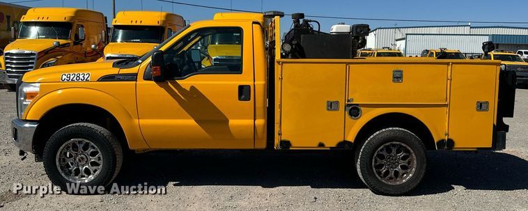 image for item EQ2225 2015 Ford F350 Super Duty utility bed pickup truck