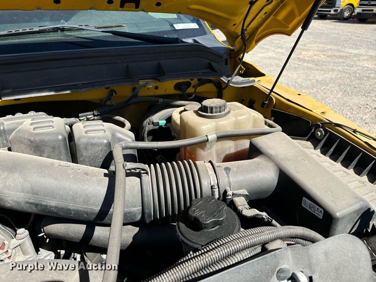 image for item EQ2225 2015 Ford F350 Super Duty utility bed pickup truck