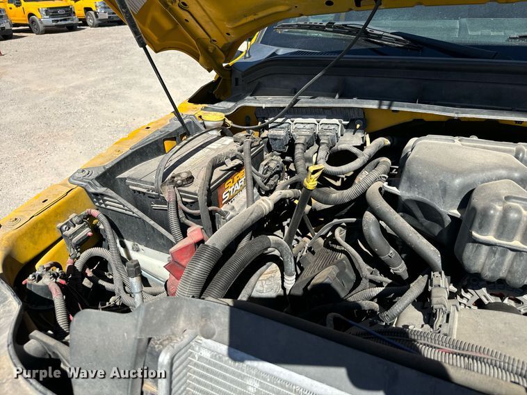 image for item EQ2225 2015 Ford F350 Super Duty utility bed pickup truck