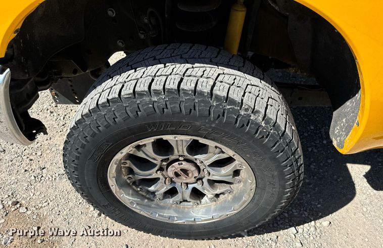 image for item EQ2225 2015 Ford F350 Super Duty utility bed pickup truck