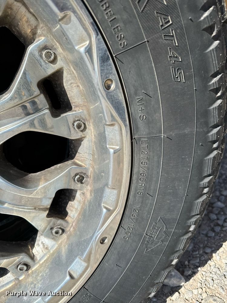 image for item EQ2225 2015 Ford F350 Super Duty utility bed pickup truck