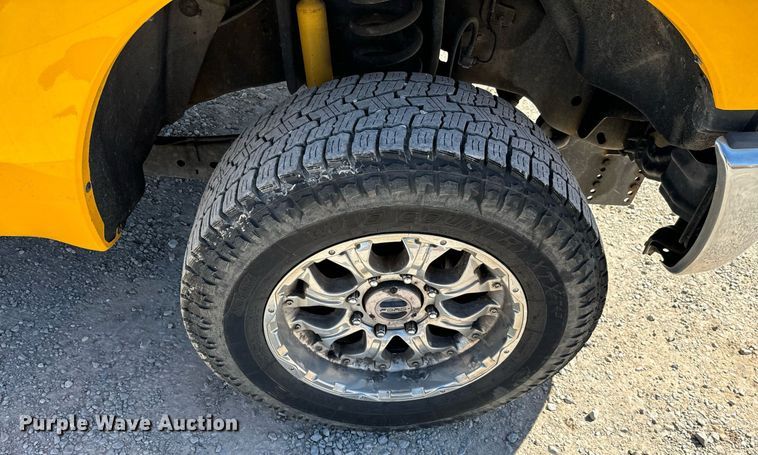 image for item EQ2225 2015 Ford F350 Super Duty utility bed pickup truck