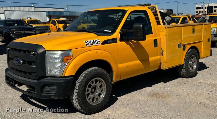 image for item EQ2226 2015 Ford F350 Super Duty utility bed pickup truck