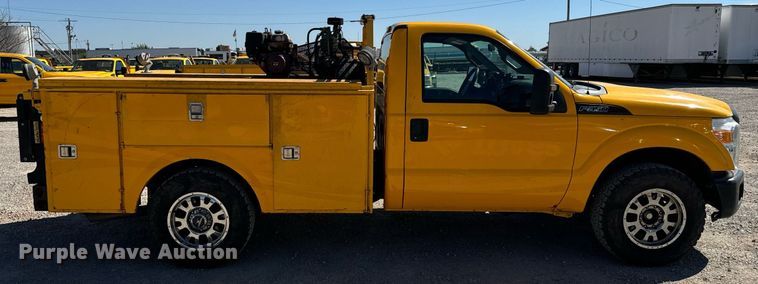 image for item EQ2226 2015 Ford F350 Super Duty utility bed pickup truck