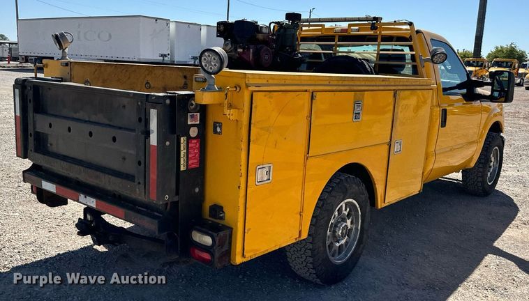 image for item EQ2226 2015 Ford F350 Super Duty utility bed pickup truck