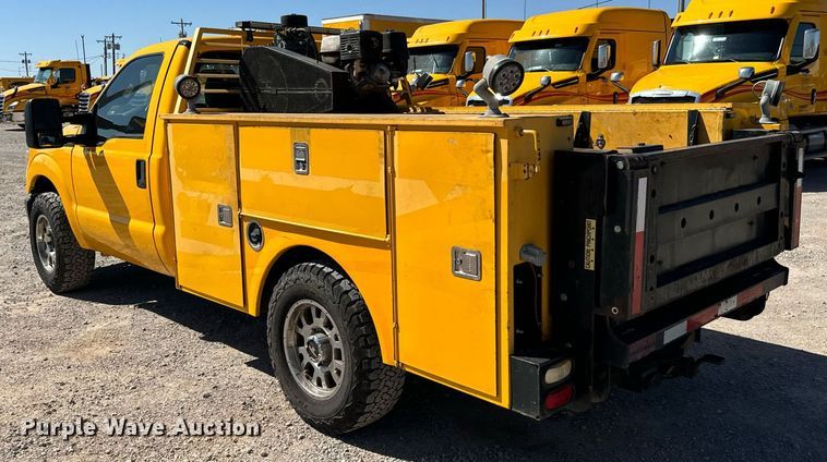 image for item EQ2226 2015 Ford F350 Super Duty utility bed pickup truck