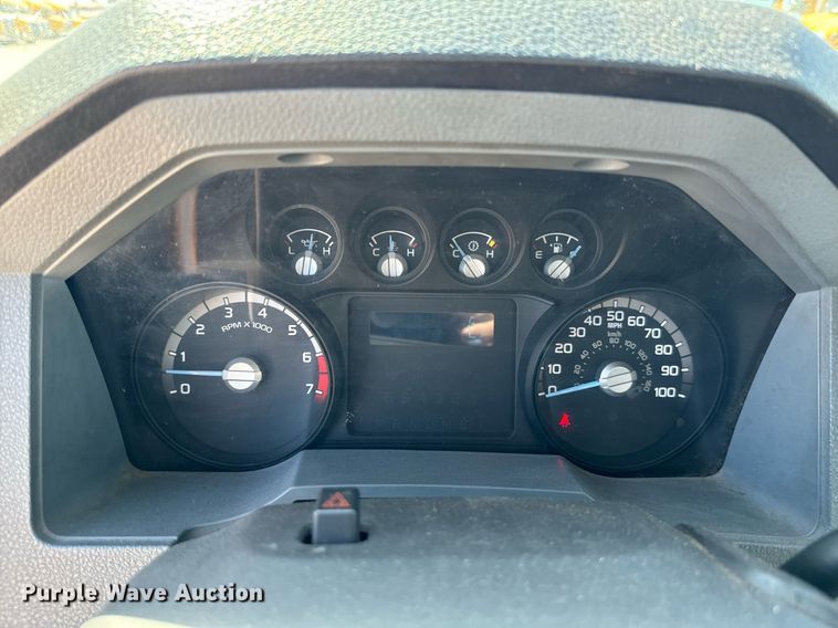 image for item EQ2226 2015 Ford F350 Super Duty utility bed pickup truck