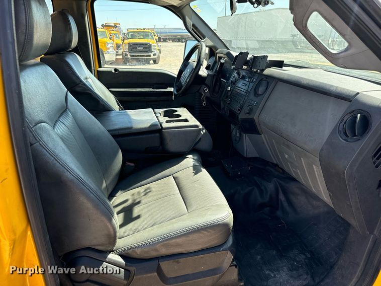 image for item EQ2226 2015 Ford F350 Super Duty utility bed pickup truck