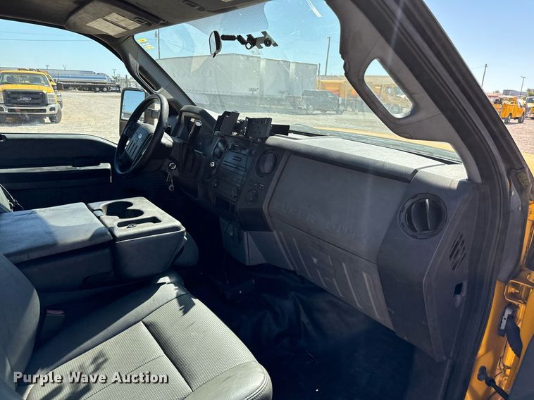 image for item EQ2226 2015 Ford F350 Super Duty utility bed pickup truck