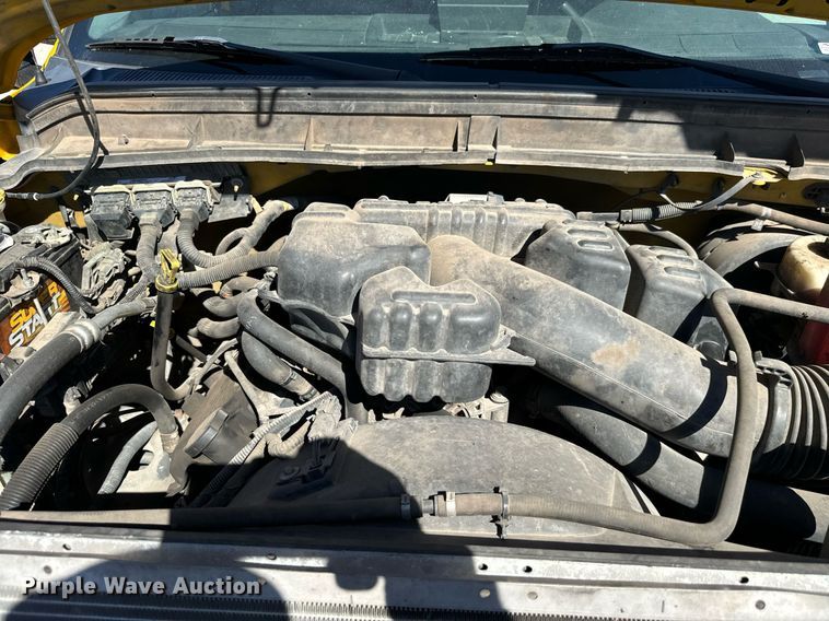 image for item EQ2226 2015 Ford F350 Super Duty utility bed pickup truck