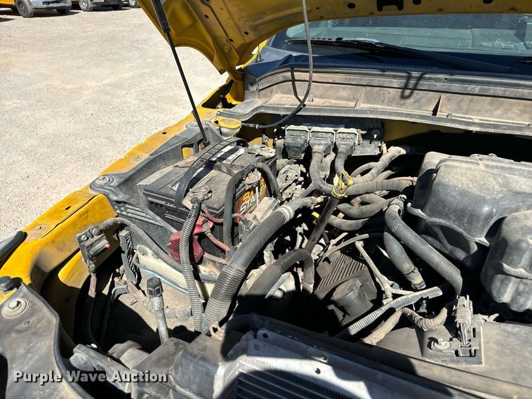 image for item EQ2226 2015 Ford F350 Super Duty utility bed pickup truck