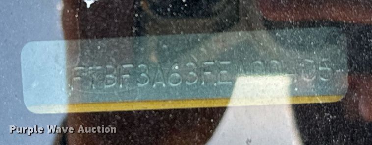 image for item EQ2226 2015 Ford F350 Super Duty utility bed pickup truck