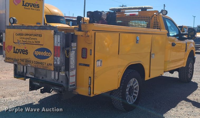 image for item EQ2228 2019 Ford F350 Super Duty utility bed pickup truck