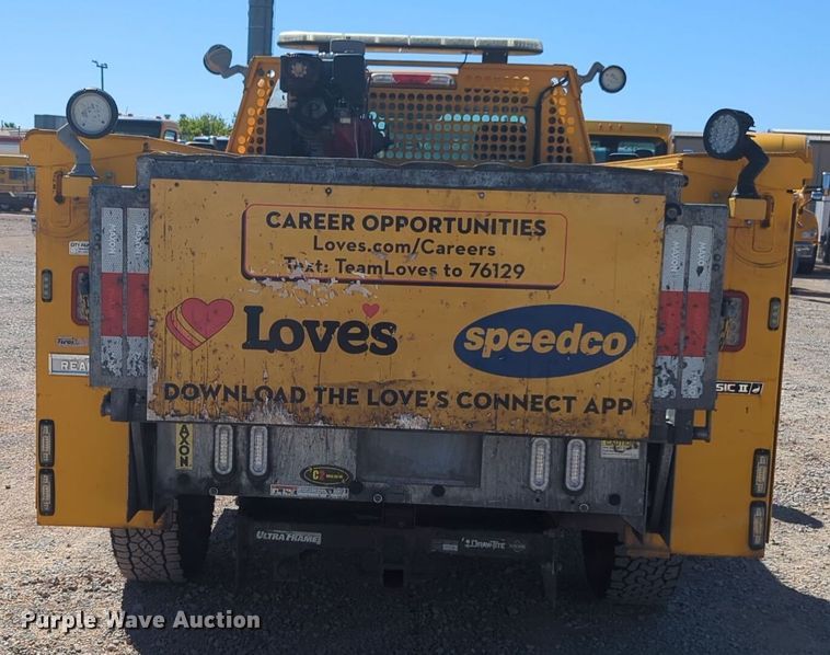 image for item EQ2228 2019 Ford F350 Super Duty utility bed pickup truck