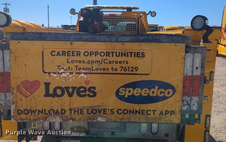 image for item EQ2228 2019 Ford F350 Super Duty utility bed pickup truck