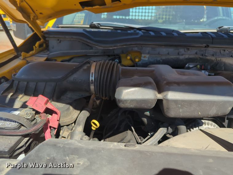 image for item EQ2228 2019 Ford F350 Super Duty utility bed pickup truck