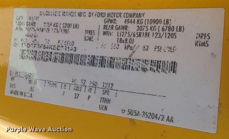 image for item EQ2228 2019 Ford F350 Super Duty utility bed pickup truck