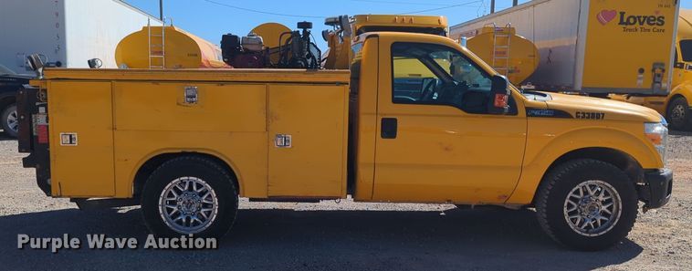 image for item EQ2229 2016 Ford F350 Super Duty utility bed pickup truck