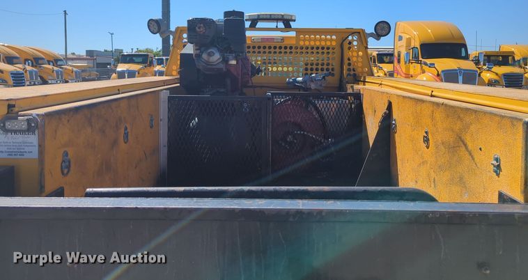 image for item EQ2229 2016 Ford F350 Super Duty utility bed pickup truck