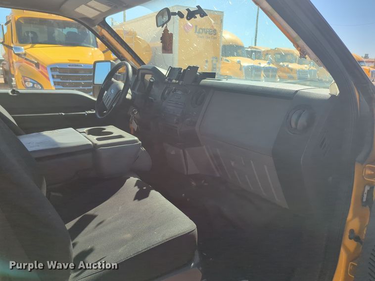 image for item EQ2229 2016 Ford F350 Super Duty utility bed pickup truck