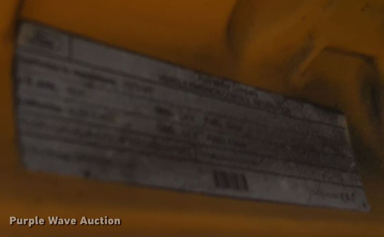 image for item EQ2229 2016 Ford F350 Super Duty utility bed pickup truck