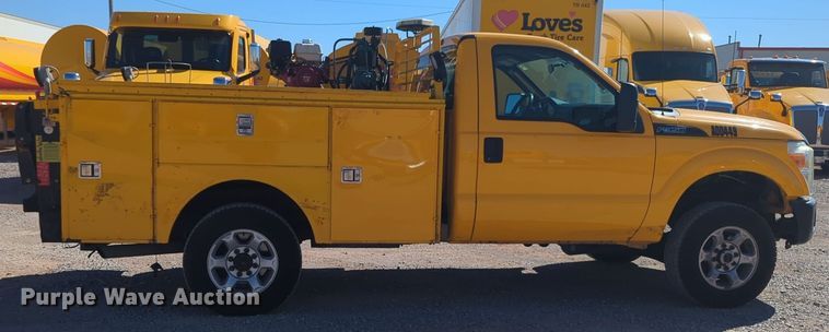 image for item EQ2230 2015 Ford F350 Super Duty utility bed pickup truck