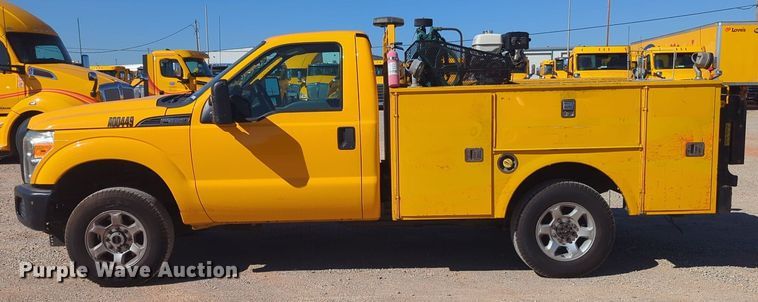 image for item EQ2230 2015 Ford F350 Super Duty utility bed pickup truck