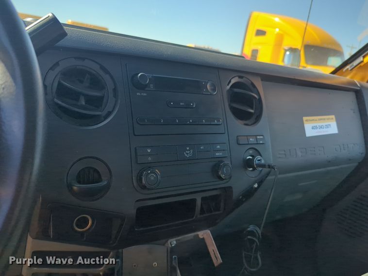 image for item EQ2230 2015 Ford F350 Super Duty utility bed pickup truck