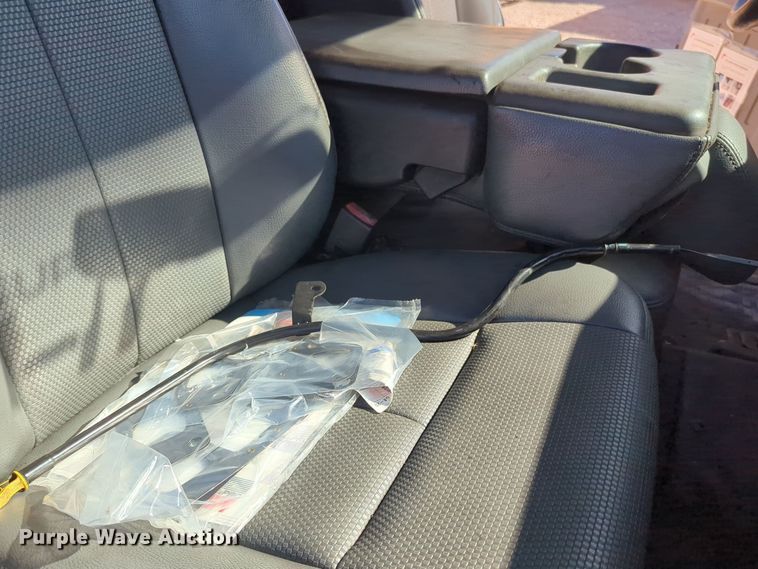 image for item EQ2230 2015 Ford F350 Super Duty utility bed pickup truck