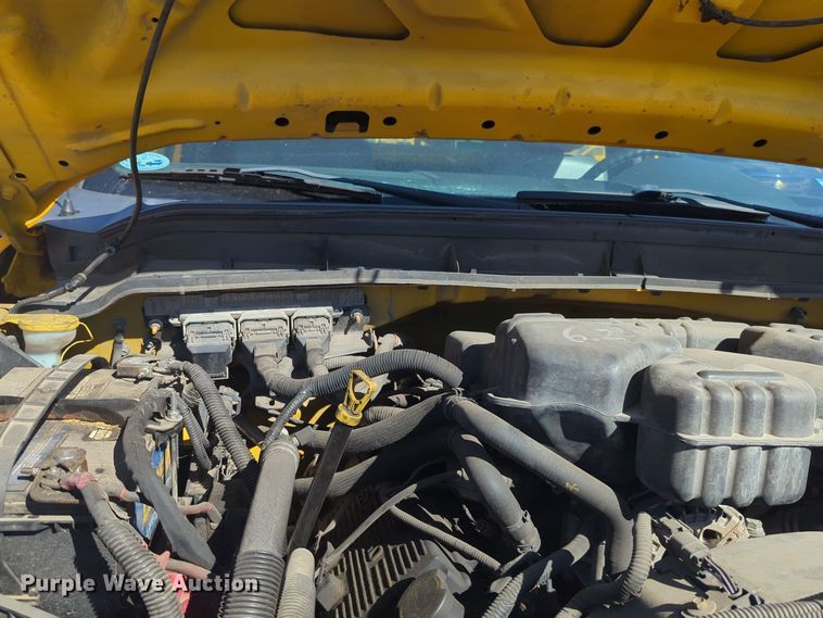 image for item EQ2230 2015 Ford F350 Super Duty utility bed pickup truck