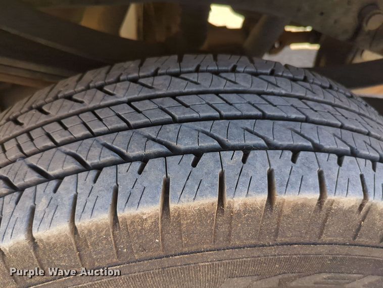 image for item EQ2230 2015 Ford F350 Super Duty utility bed pickup truck