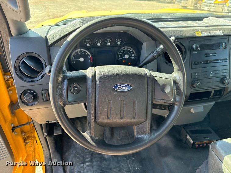 image for item EQ2233 2015 Ford F350 Super Duty utility bed pickup truck