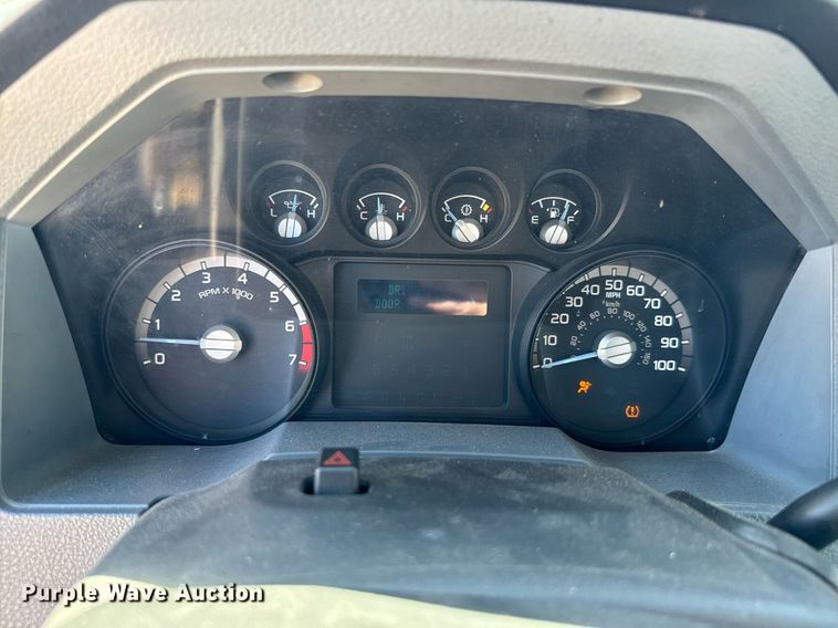 image for item EQ2233 2015 Ford F350 Super Duty utility bed pickup truck